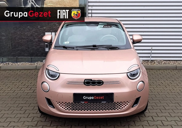 Fiat 500 cena 144900 przebieg: 8000, rok produkcji 2021 z Bodzentyn małe 67